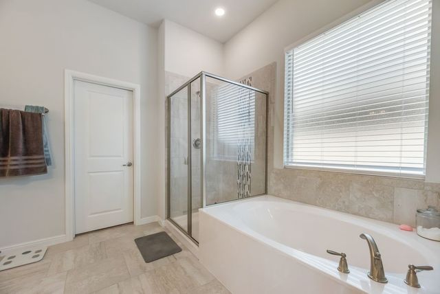 7807 Links Drive, Arlington, TX 76001