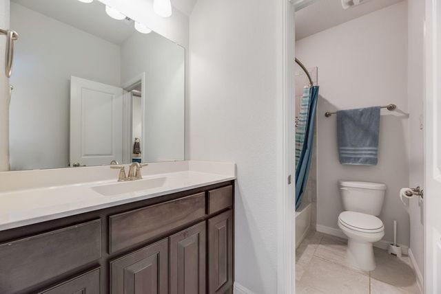 7807 Links Drive, Arlington, TX 76001