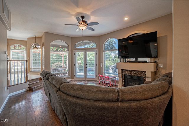 3270 Larue Drive, Medford, OR 97504