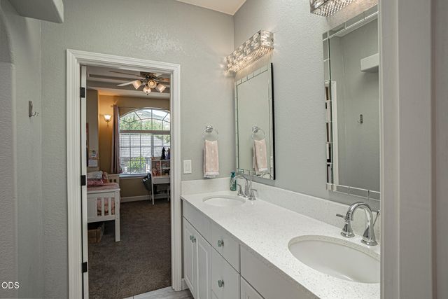 3270 Larue Drive, Medford, OR 97504