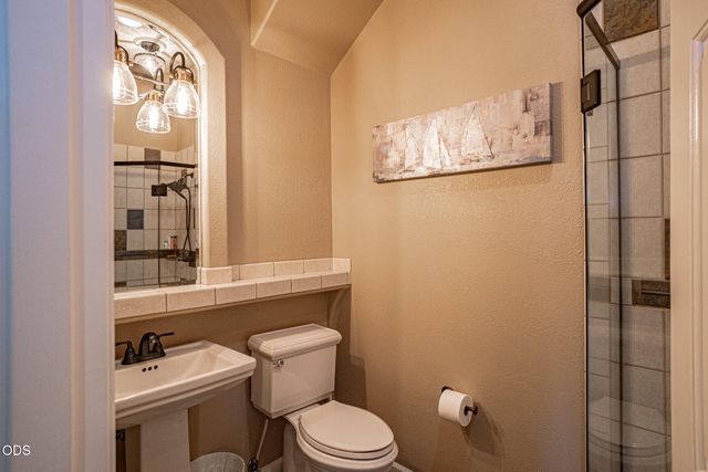 3270 Larue Drive, Medford, OR 97504
