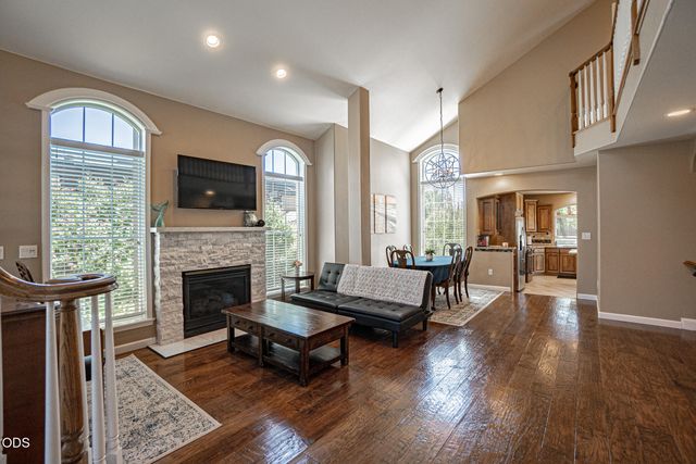 3270 Larue Drive, Medford, OR 97504