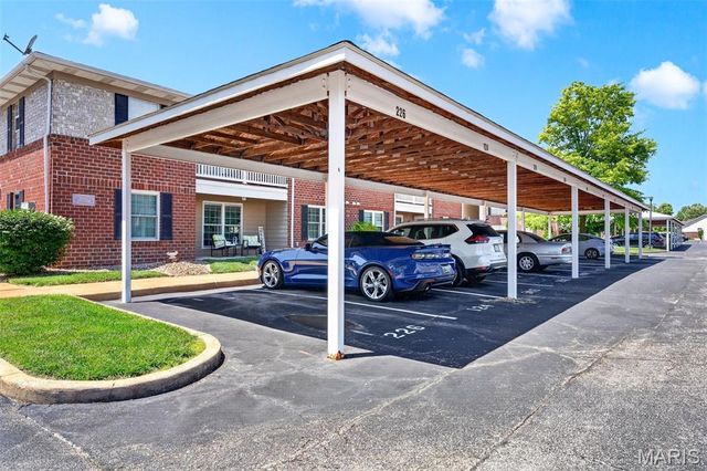 406 S Church Street 124, St Peters, MO 63376
