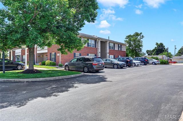 406 S Church Street 124, St Peters, MO 63376