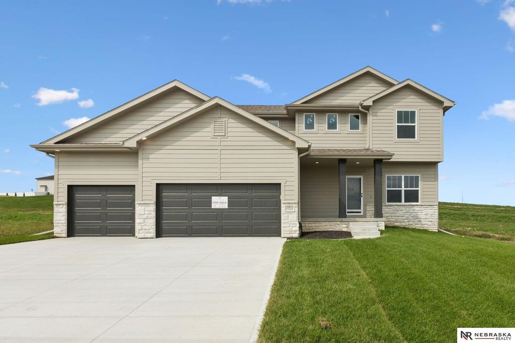 10910 N 160 Street, Bennington, NE 68007