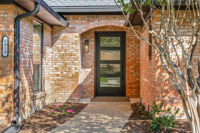 6019 Daven Oaks Drive, Dallas, TX 75248