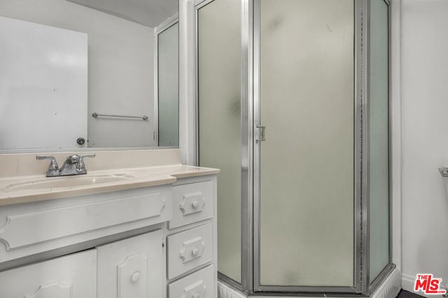 11810 Radio Drive, Los Angeles, CA 90064