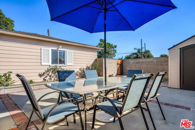 11810 Radio Drive, Los Angeles, CA 90064