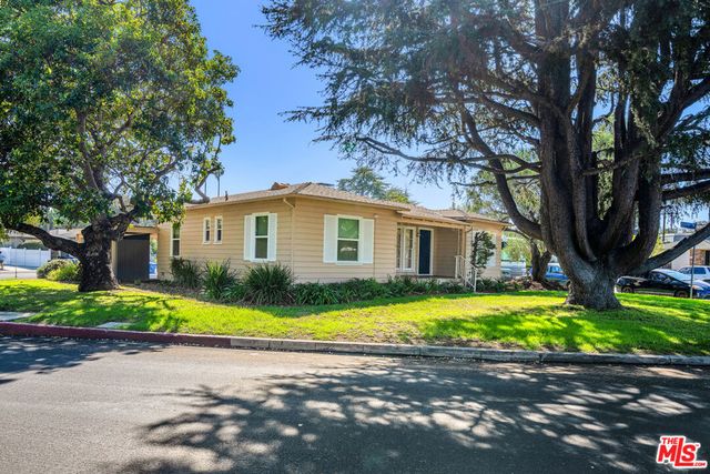 11810 Radio Drive, Los Angeles, CA 90064