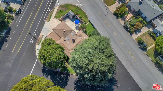 11810 Radio Drive, Los Angeles, CA 90064