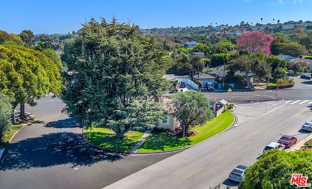 11810 Radio Drive, Los Angeles, CA 90064