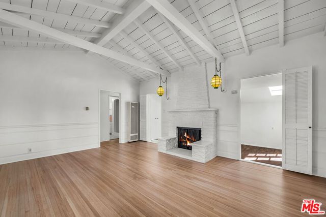 11810 Radio Drive, Los Angeles, CA 90064