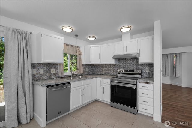 40 E Lambeth Way, Shelton, WA 98584