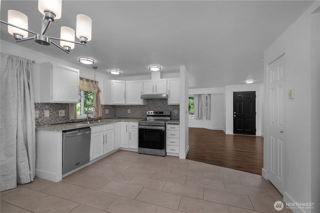 40 E Lambeth Way, Shelton, WA 98584