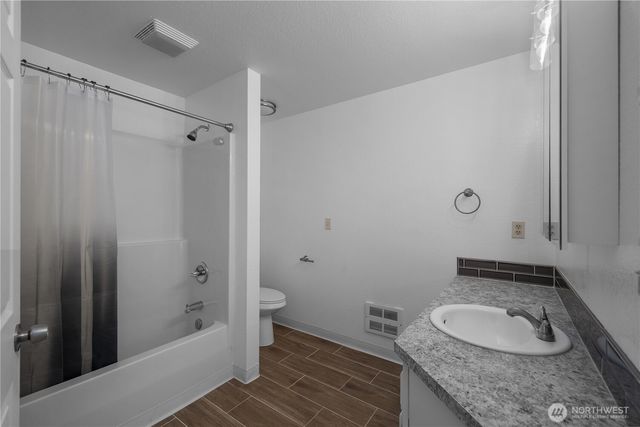 40 E Lambeth Way, Shelton, WA 98584