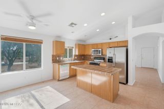 5852 W Mohave Bloom Drive, Tucson, AZ 85735