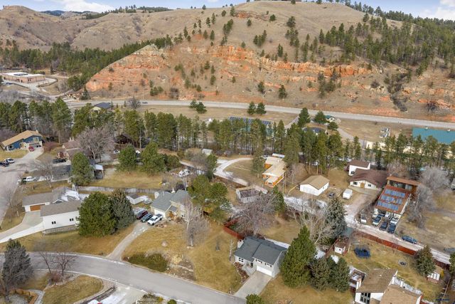 4810 COPPERHILL DR, Rapid City, SD 57702