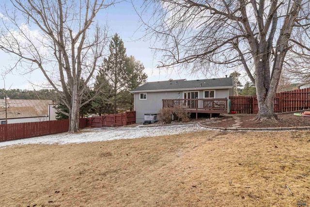 4810 COPPERHILL DR, Rapid City, SD 57702