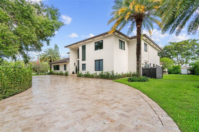 5720 SW 128th St, Pinecrest, FL 33156