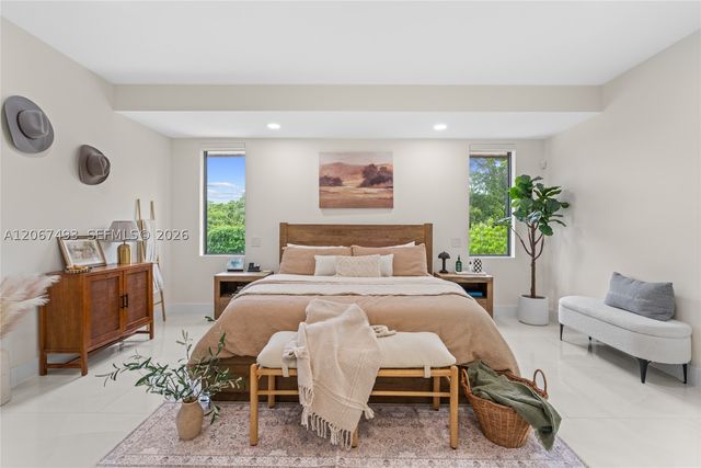 5720 SW 128th St, Pinecrest, FL 33156