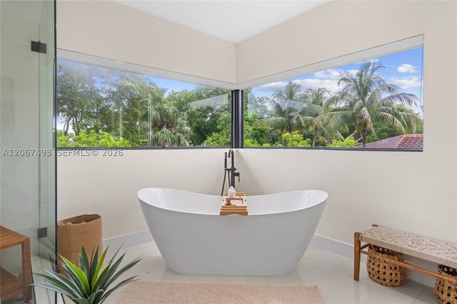 5720 SW 128th St, Pinecrest, FL 33156