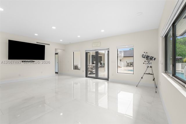 5720 SW 128th St, Pinecrest, FL 33156