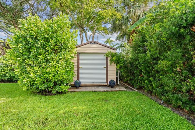 5720 SW 128th St, Pinecrest, FL 33156