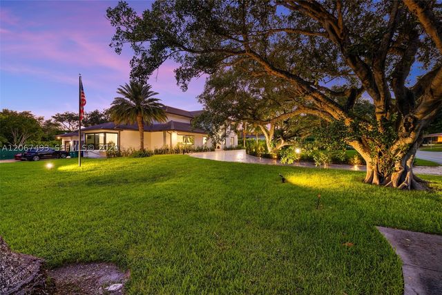 5720 SW 128th St, Pinecrest, FL 33156