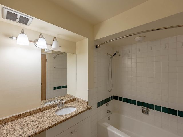 800 Washington Boulevard 201, Oak Park, IL 60302