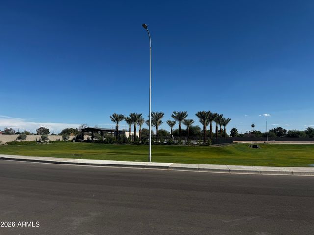 7762 W HAYWARD Avenue, Glendale, AZ 85303
