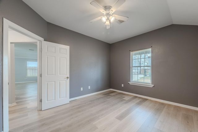 834 Elkhart Street, Houston, TX 77091