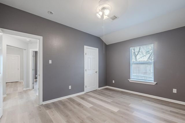 834 Elkhart Street, Houston, TX 77091