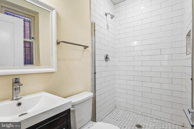1821 T ST NW, Washington, DC 20009