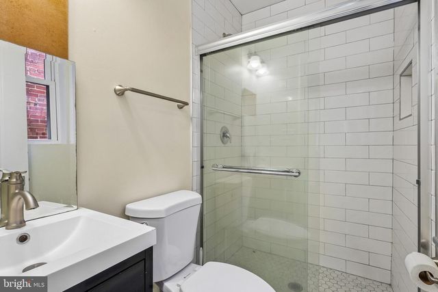 1821 T ST NW, Washington, DC 20009