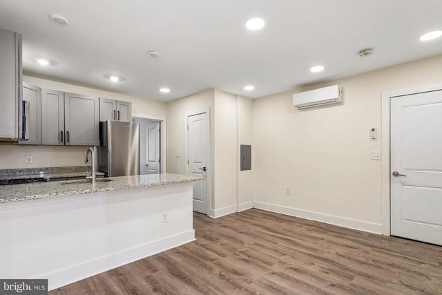 1821 T ST NW, Washington, DC 20009