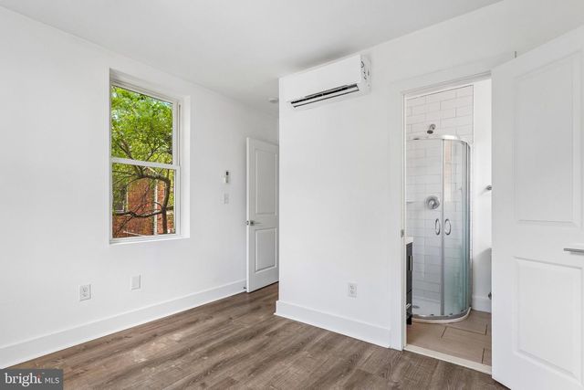 1821 T ST NW, Washington, DC 20009