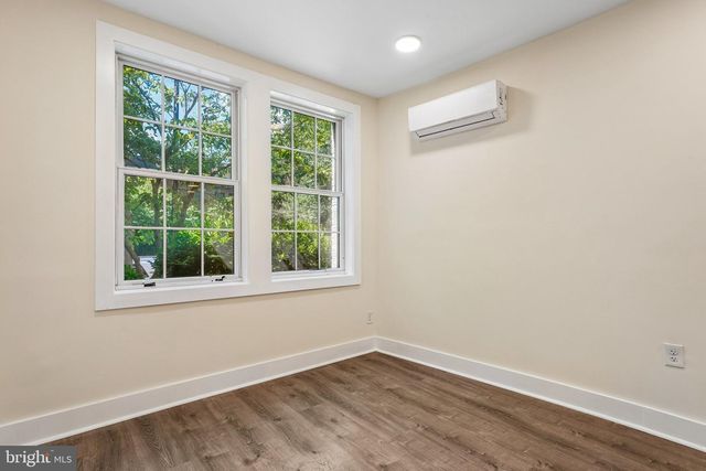 1821 T ST NW, Washington, DC 20009