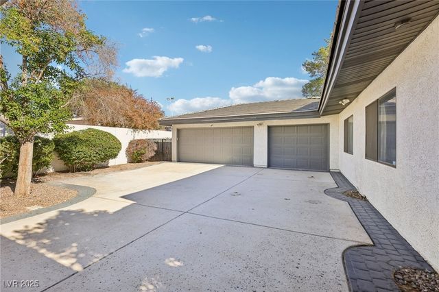 3140 Montessouri Street, Las Vegas, NV 89117