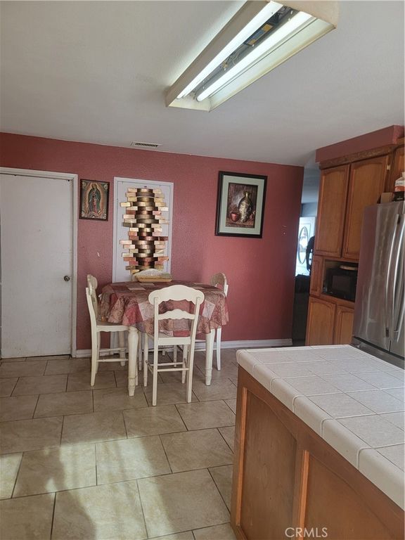 Image 6 of property listing at 4597 Alondro Drive, Riverside, CA 92509