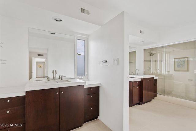 1902 E MEDLOCK Drive, Phoenix, AZ 85016