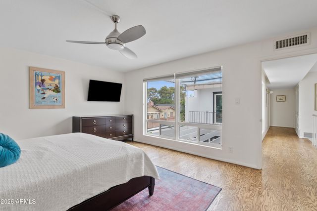 1902 E MEDLOCK Drive, Phoenix, AZ 85016