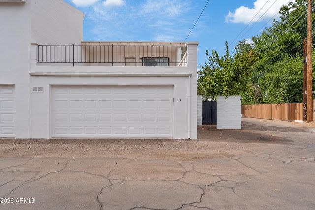 1902 E MEDLOCK Drive, Phoenix, AZ 85016