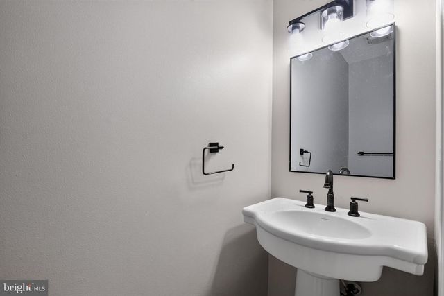 2421 YORK CT, Waldorf, MD 20602
