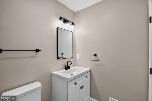 2421 YORK CT, Waldorf, MD 20602