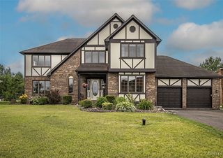 6015 Lisi Gardens Drive, Cicero, NY 13212