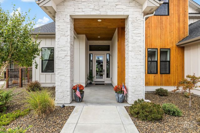 1523 N Morehouse Ave, Eagle, ID 83616