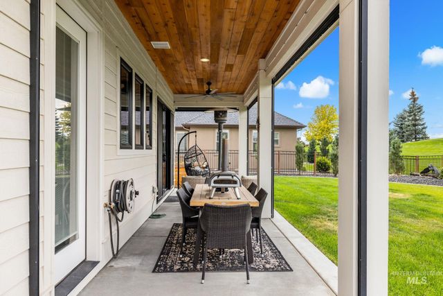 1523 N Morehouse Ave, Eagle, ID 83616
