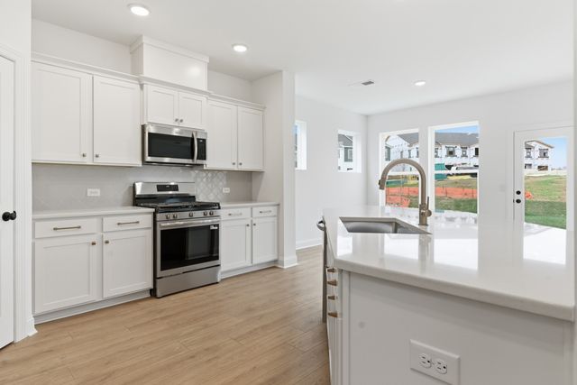 1024 Linn Cove Court, Gallatin, TN 37066