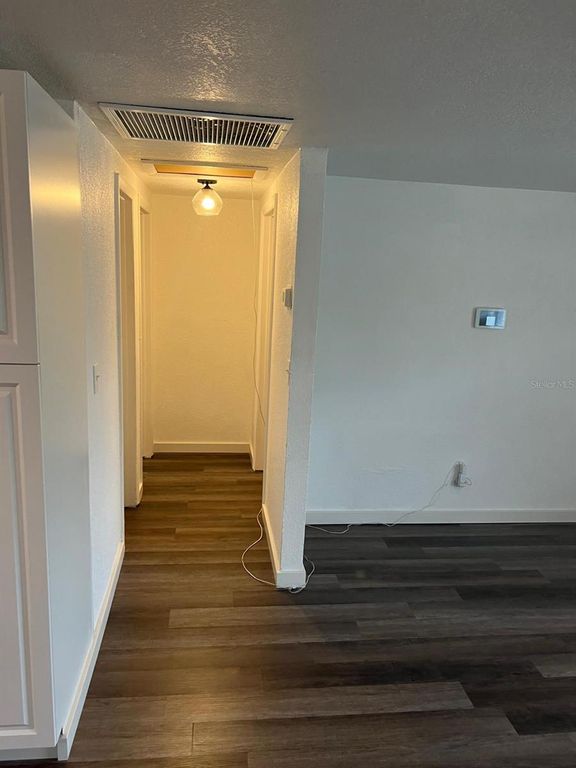 Image 5 of property listing at 10702 N 14TH STREET 2, Tampa, FL 33612