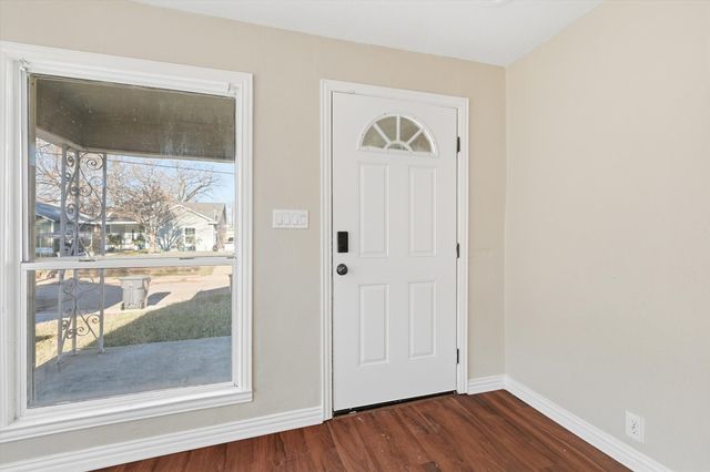 2838 Frost Avenue, Dallas, TX 75215